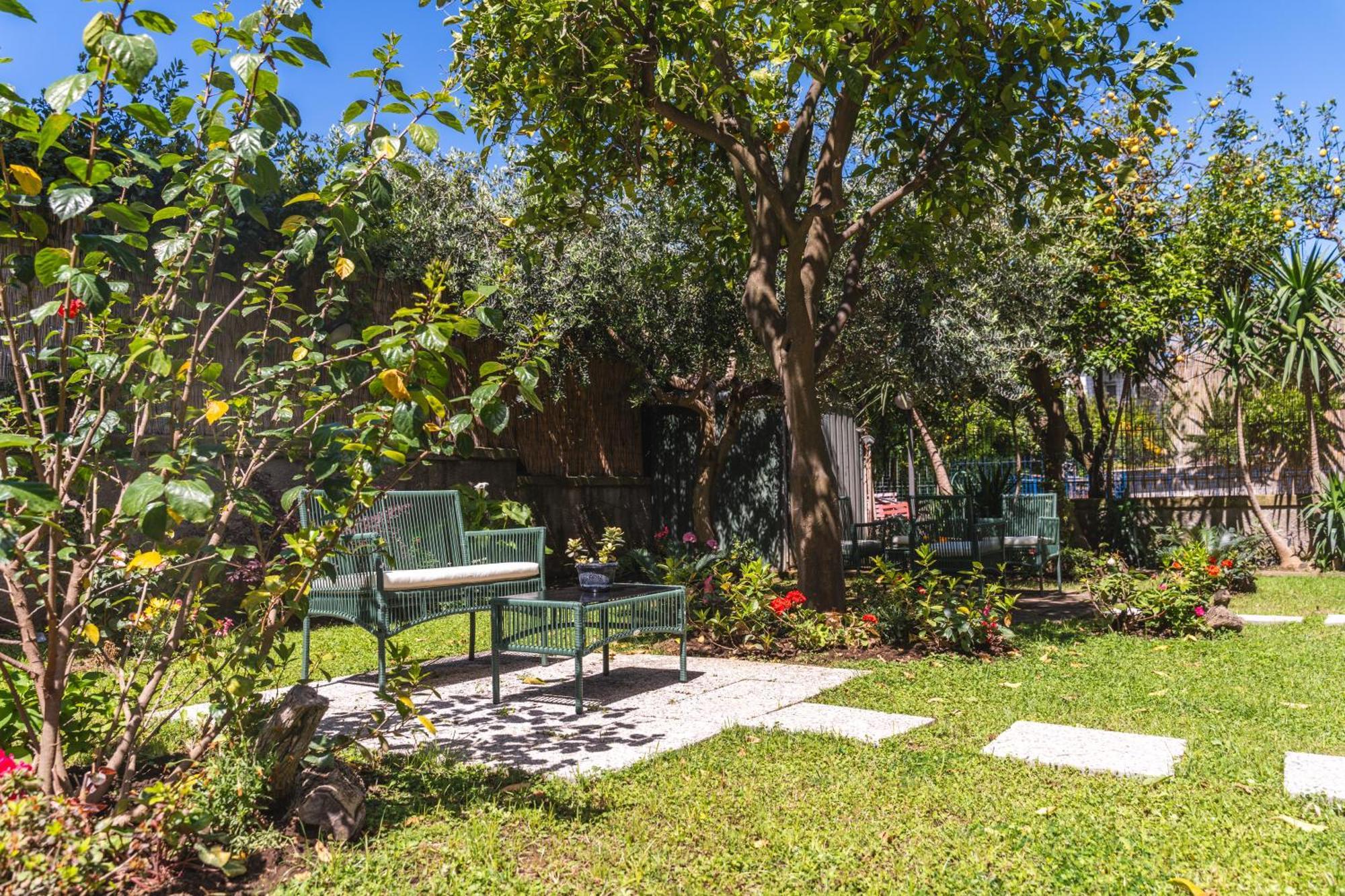 Sorrento Hidden Garden & Rooms Exterior photo
