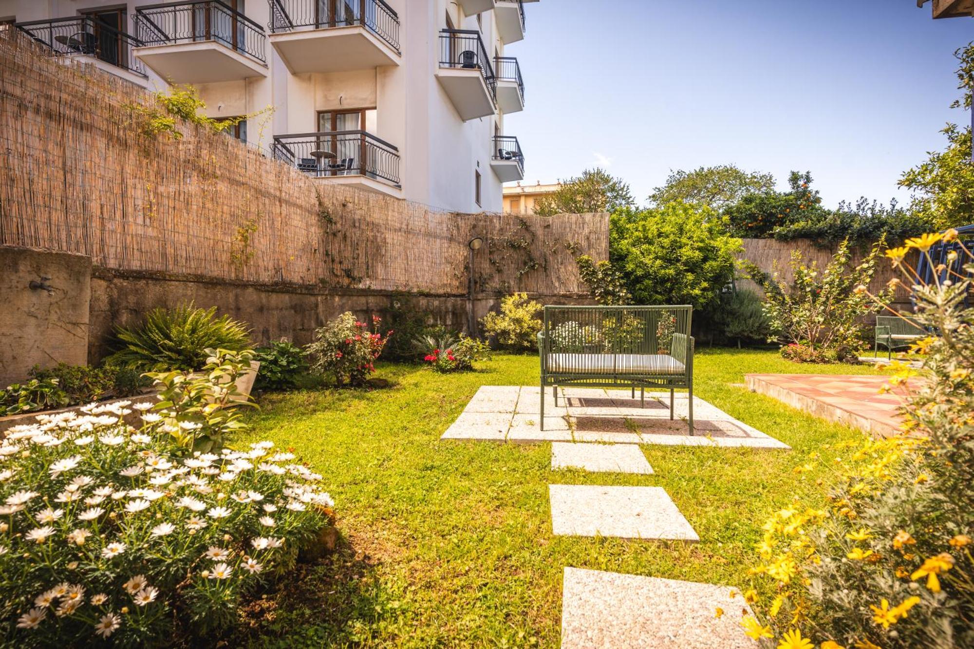 Sorrento Hidden Garden & Rooms Exterior photo